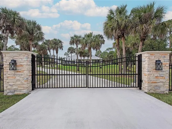 775 3rd ST NW, NAPLES, FL 34120