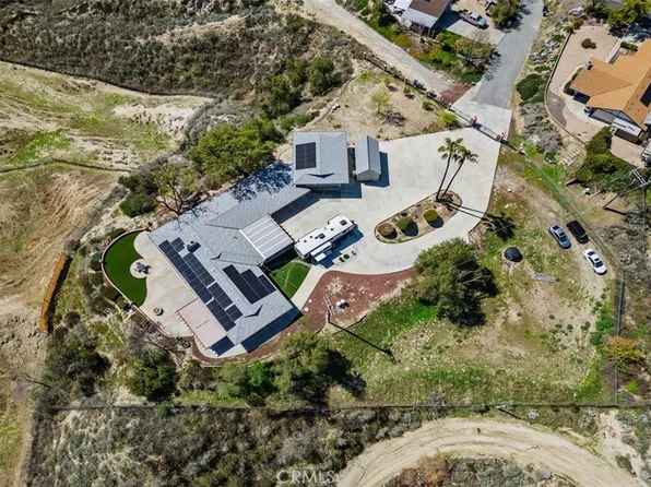 300 Anderson Dr, Hemet, CA 92544