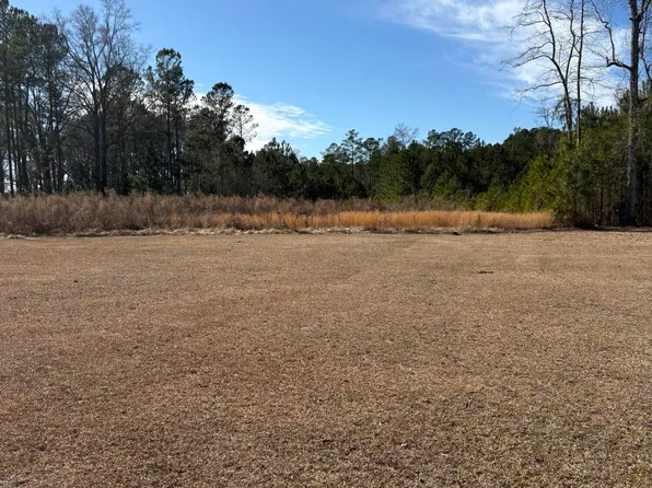 764 Bubzy Rd, Kingstree, SC 29556