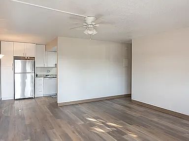 5th image of 2765 W Tharpe St #202