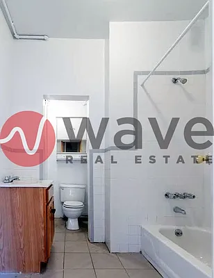 Rented by Wave Real Estate Group | media 43