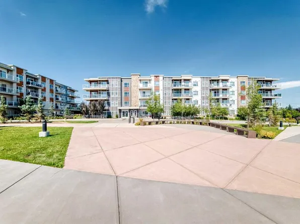 360 N Harvest Hills Cmn NE #306, Calgary, AB T3K 2N1