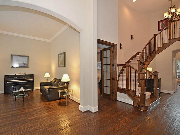 5th image of 10110 Winding Glen Dr