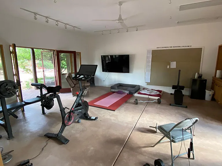 1014 Bishops Lodge Rd — Photo 20