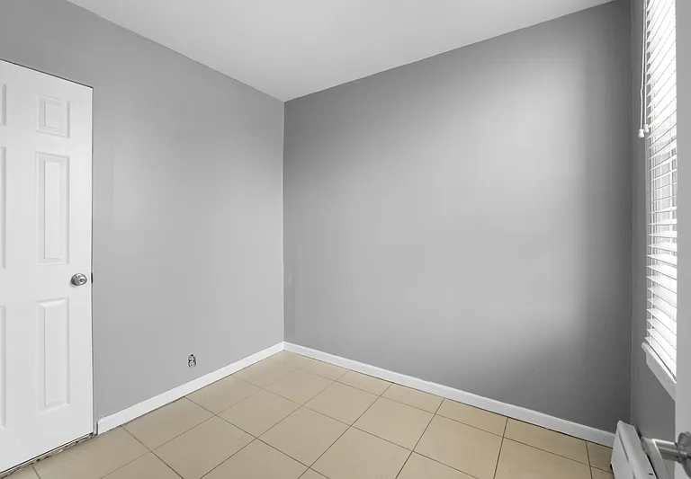 6113 Washington St #3 — Photo 6