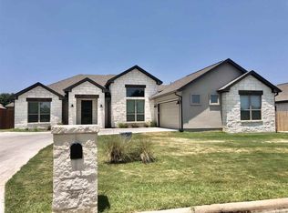 120 Dove Ln, Meadowlakes, TX 78654