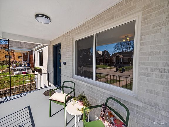 2nd image of 4056 Palos St