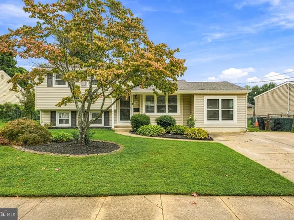 948 Lois Dr, Williamstown, NJ 08094