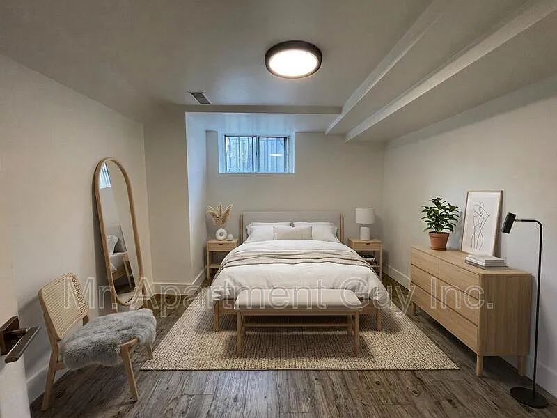 2 bed, 1.0 bath, $1,695 — Photo 3