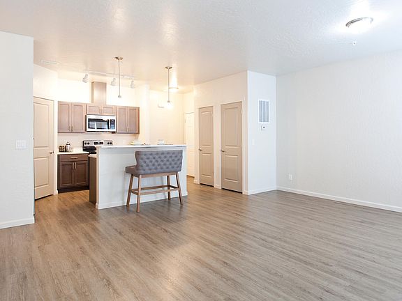 5th image of 3738 E Hope Ave #203