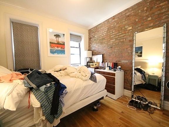 4th image of 10 Morton St APT 6C