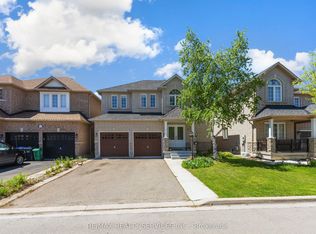 29 Sir Jacobs Cres, Brampton, ON L7A 3V2