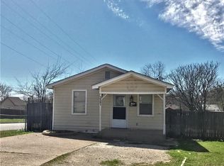 2501 NW 26th St, Fort Worth, TX 76106