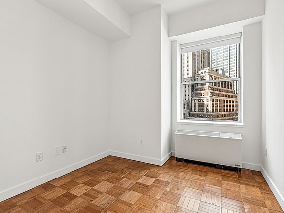 4th image of 20 Exchange Pl APT 2212