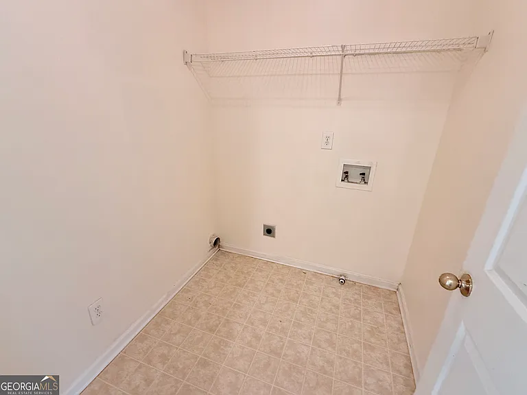 7232 April Ct — Photo 9
