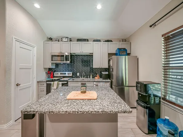 12059 Canal St, Willis, TX 77318