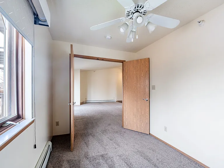 Oakland Pointe — Photo 29