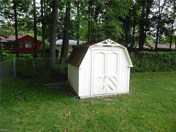 2nd image of 20211 Glen Russ Ln