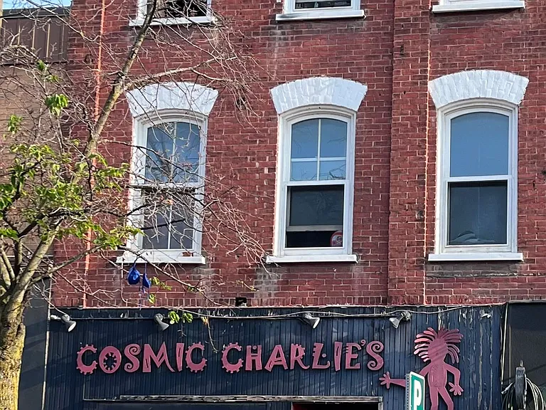 168 Charlotte St #3 — Photo 1