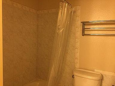 3rd image of 467 Quailridge Dr