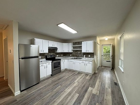 4th image of 1315 Corbett St