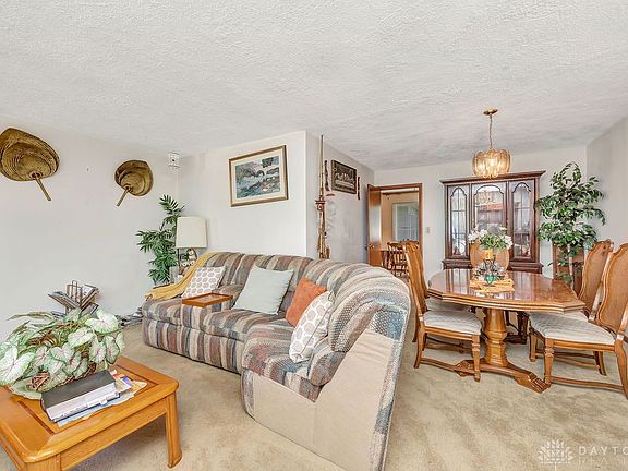 4th image of 4156 Breezewood Ave