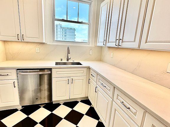 Residence #602 kitchen