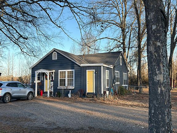 2nd image of 79 Tyler St