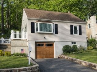 83 Chestnut Hill Dr W, Denville, NJ 07834