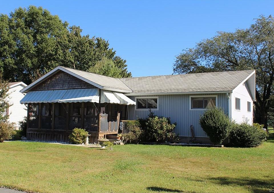 1st image of 744 Fenwood Cir