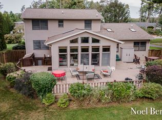 17218 Timber Dunes Dr, Grand Haven, MI