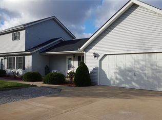 6215 Poorman Rd N, Vermilion, OH 44089