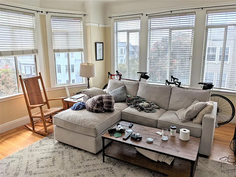 550 Lake St #302 — Photo 2