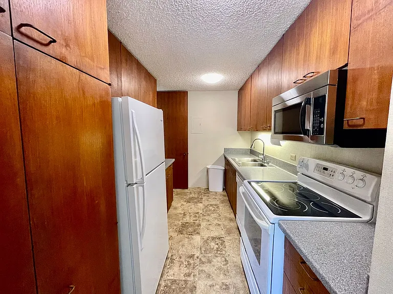 6750 Hawaii Kai Dr #506 — Photo 10