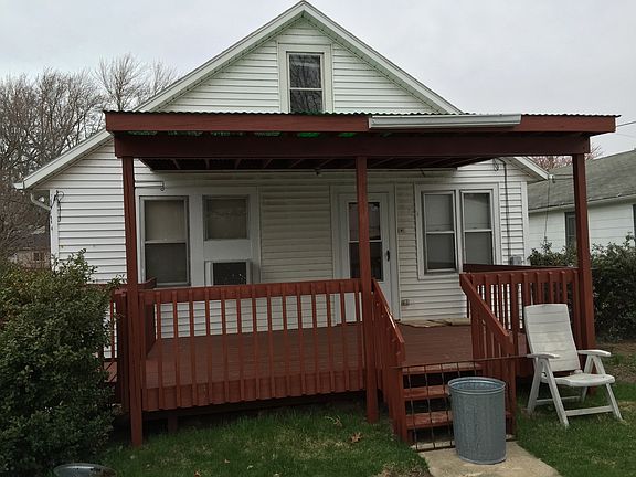 2nd image of 784 Wauceda Ave