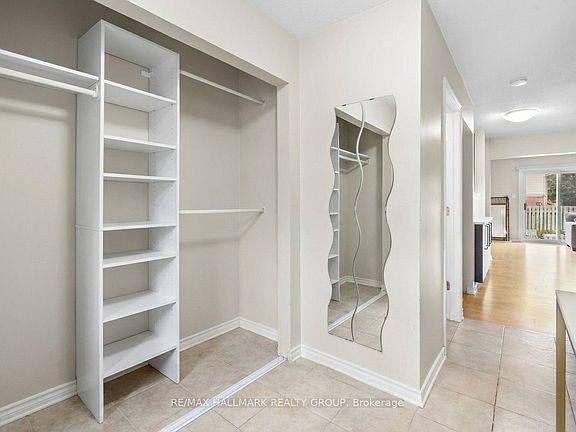 5th image of 840 Cahill Dr W #31