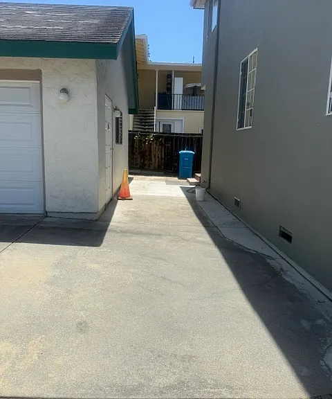 712 Prospect Row — Photo 18