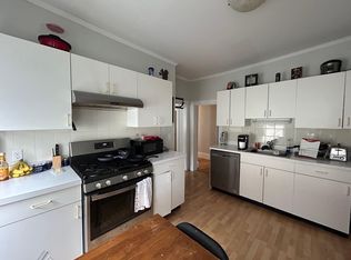 23 Farragut Ave #1, Somerville, MA 02144