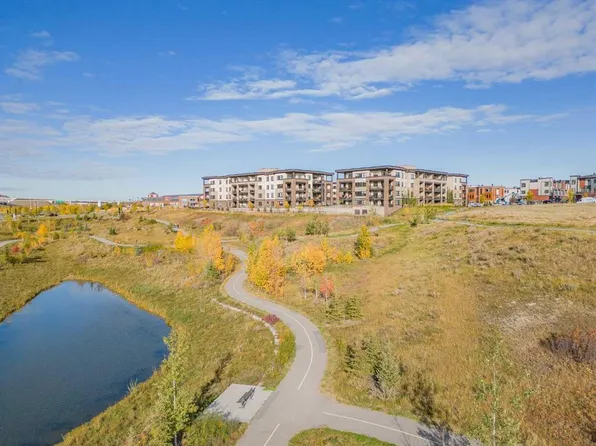 80 E Greenbriar Pl NW #3109, Calgary, AB T3B 6J4