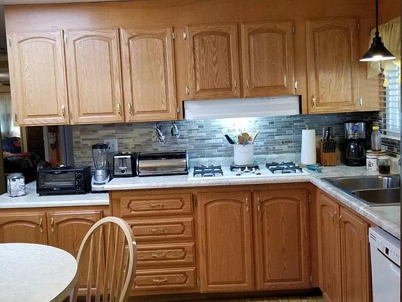 3rd image of 460 Los Encinos St #460