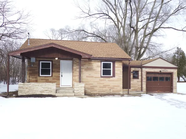 S97W29648 Eagle Lake Ave, Mukwonago, WI 53149
