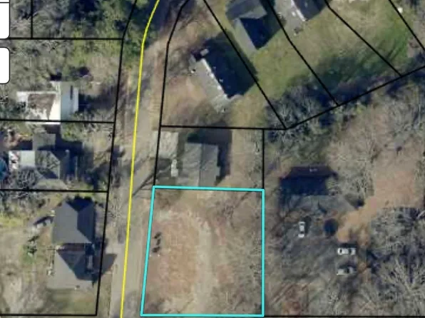 1113 D F Fuller Dr, Griffin, GA 30224