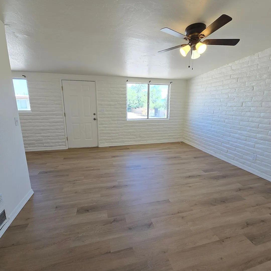 Benson Vista Apartments — Photo 4