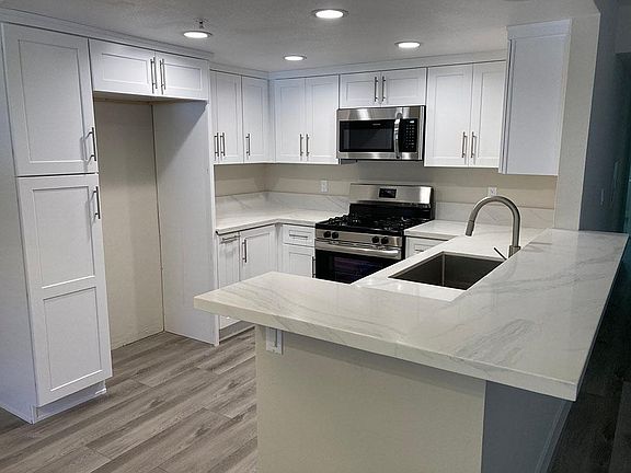 2nd image of 370 Pioneer Dr APT 202