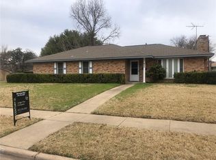 955 Briarcove Pl, Lancaster, TX 75146