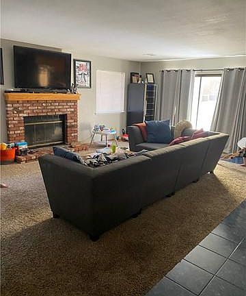 3rd image of 530 Peachy Ct