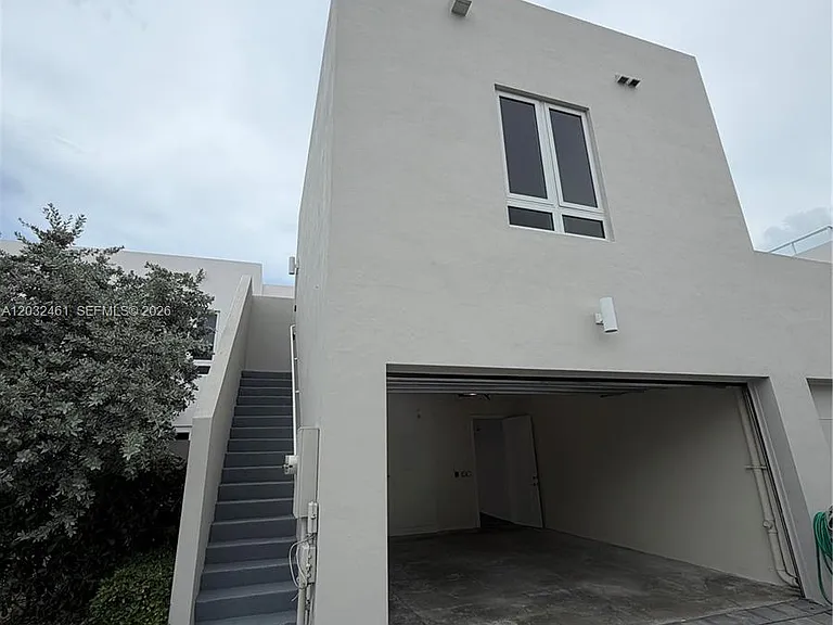 6440 NW 103rd Psge #6440 — Photo 35