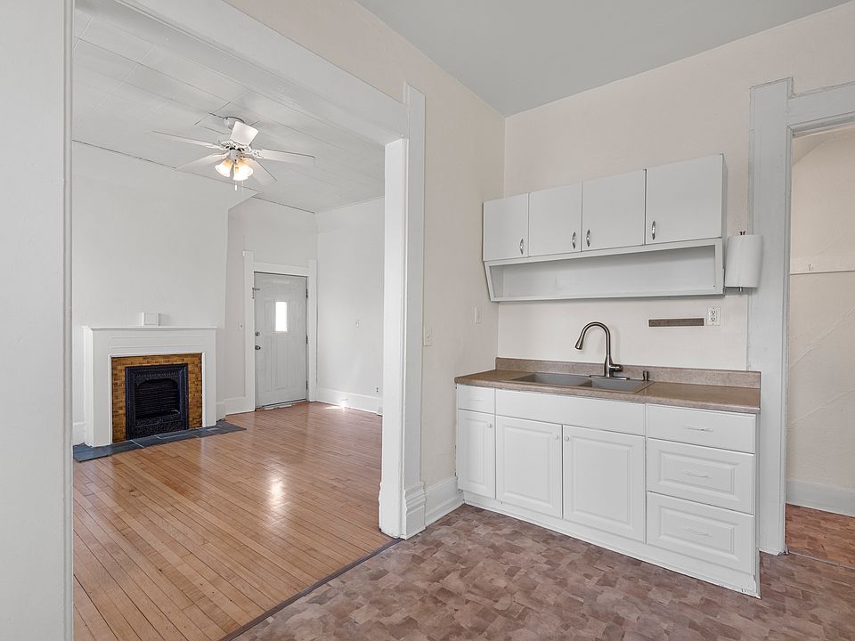 1st image of 2625 S Lenox St #1