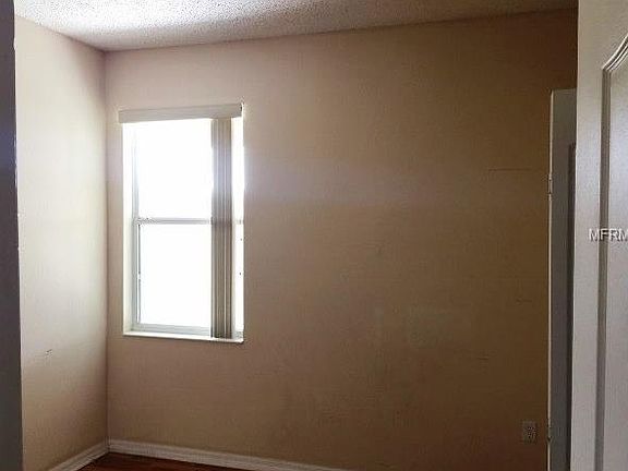 5th image of 9905 Shadow Creek Dr