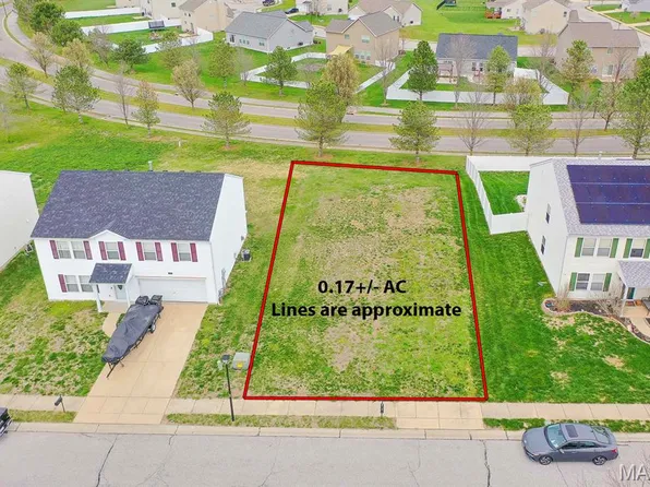 244 River Laurel Dr, Belleville, IL 62220